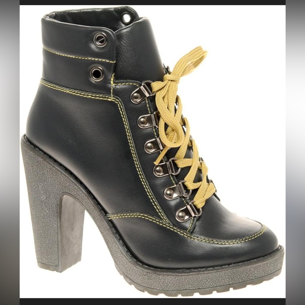 Carvela Black Leather Heeled Hiking Boots Yellow Laces size 6